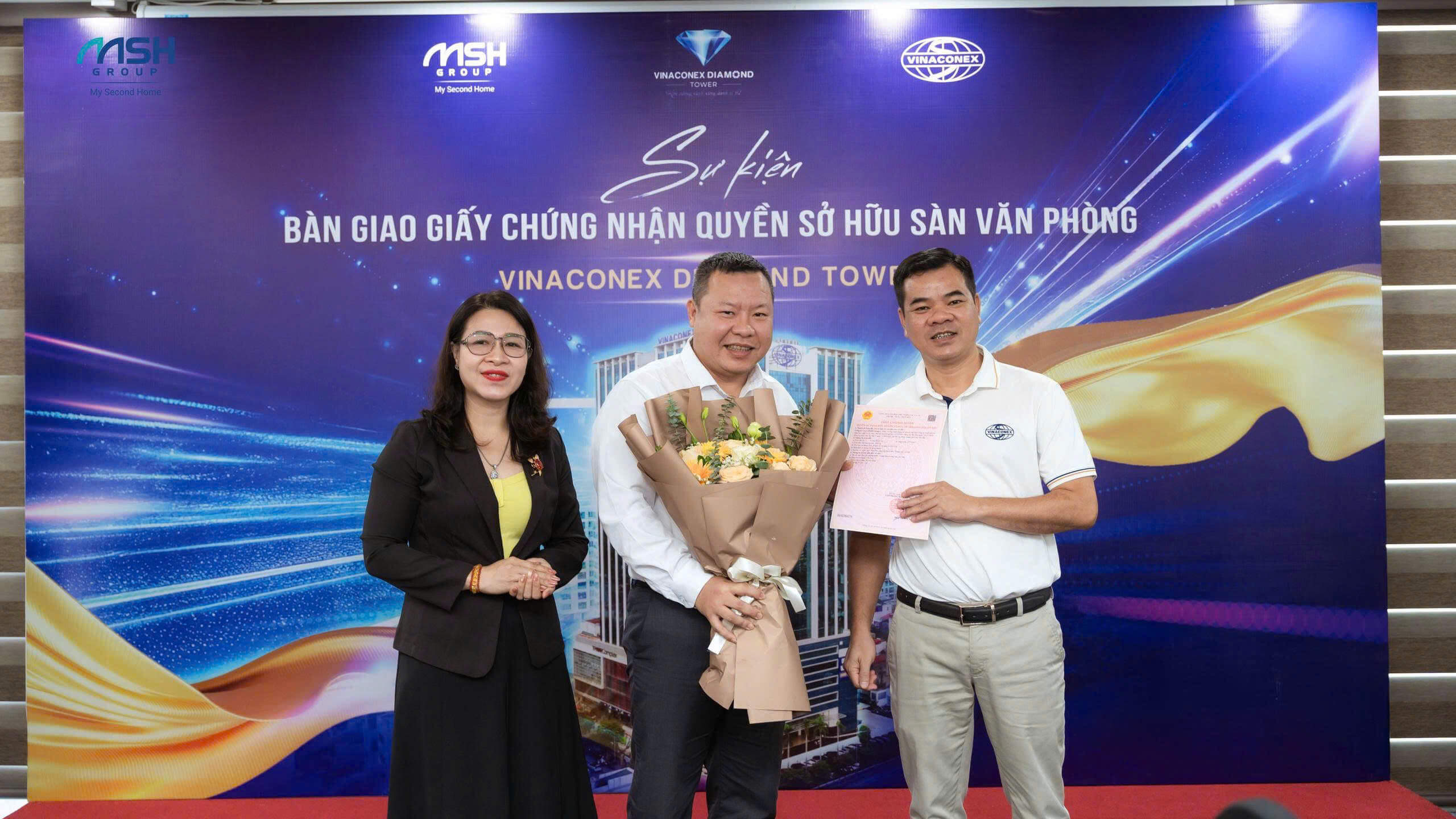 Vinaconex Diamond Tower: Lập kỷ lục bàn giao sổ đỏ sau 7 tháng – Bảo chứng pháp lý vàng cho văn phòng hạng A