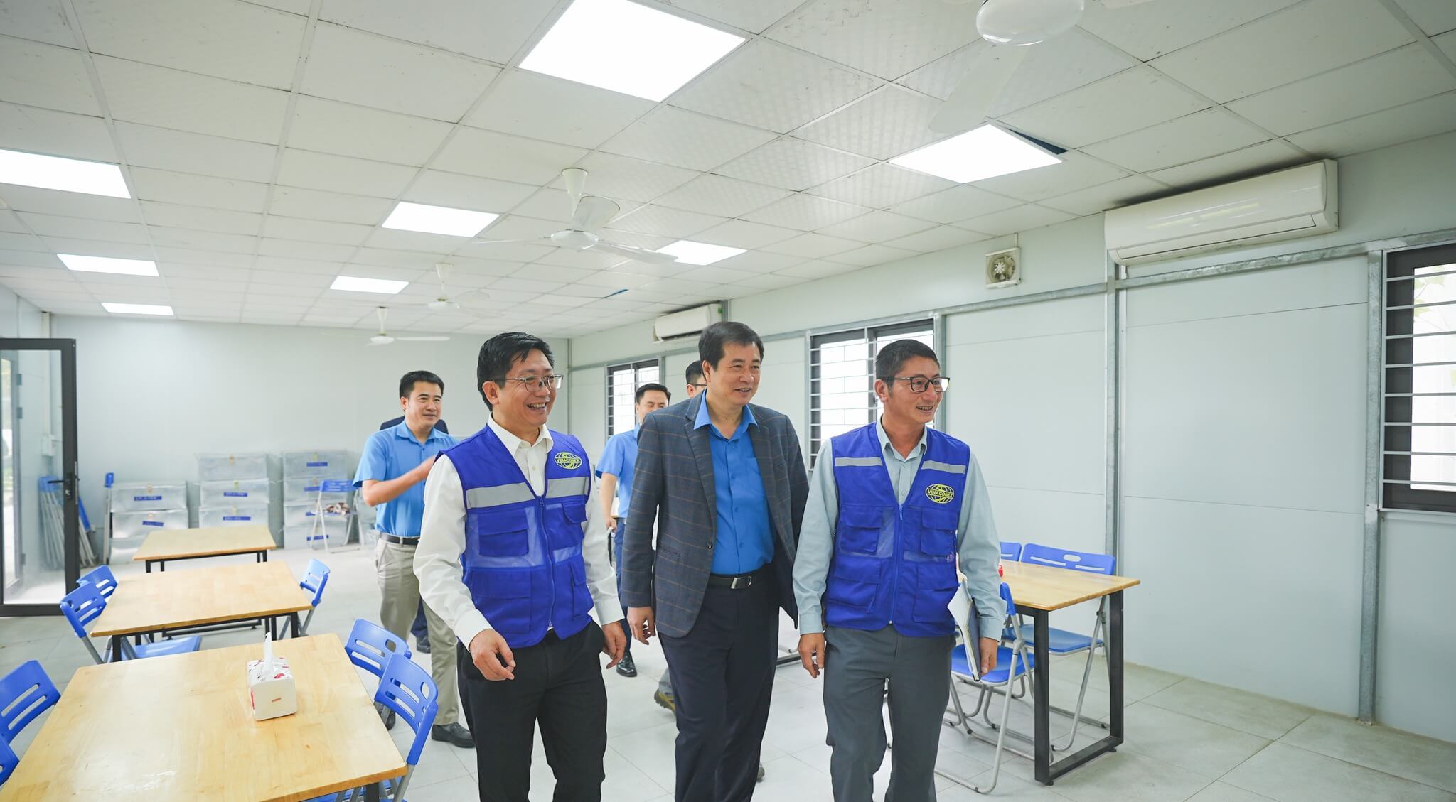 ĐC Phạm Hoài Phương thăm cán bộ nhân viên Vinaconex