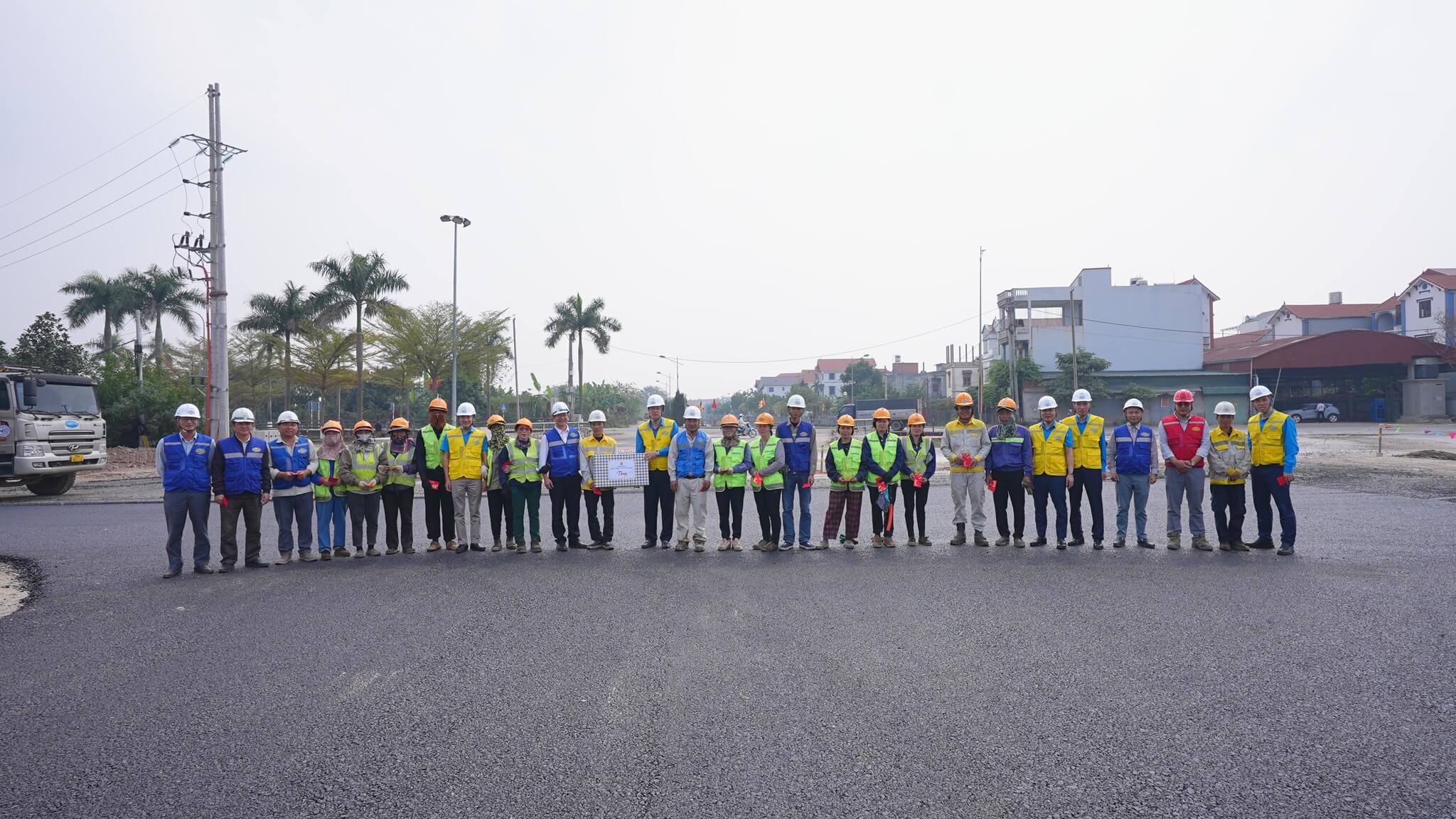 ĐC Phạm Hoài Phương thăm cán bộ nhân viên Vinaconex