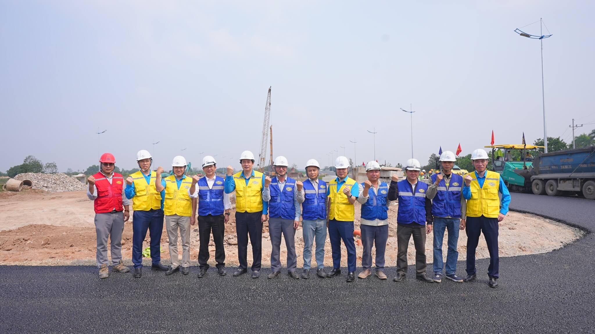 ĐC Phạm Hoài Phương thăm cán bộ nhân viên Vinaconex